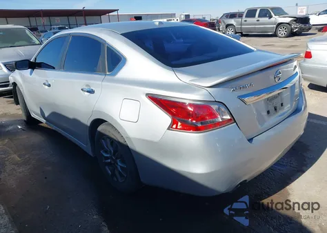 2015 Nissan Altima 2.5 S из США, поврежденный, VIN 1N4AL3AP9FC468721
